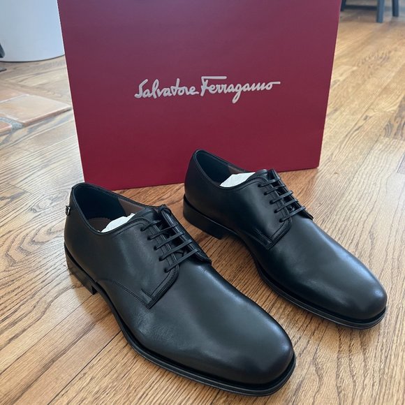 Salvatore Ferragamo | Shoes | Salvatore Ferragamo Gancini  display picture 1